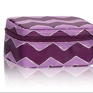 Thirty One Baubles & Bracelets Case Plum
Chevron New